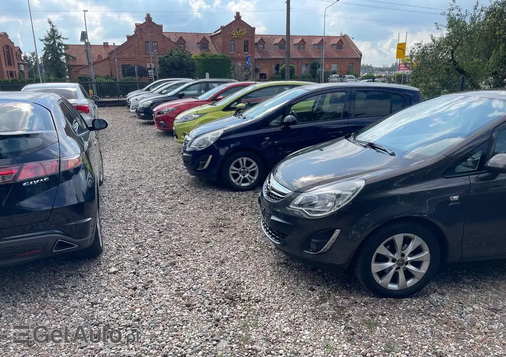 OPEL Corsa 1.2 16V Cosmo