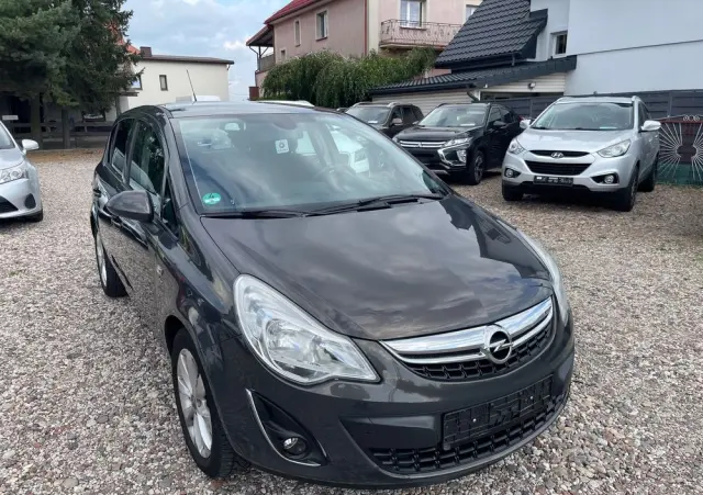 OPEL Corsa 1.2 16V Cosmo