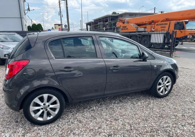 OPEL Corsa 1.2 16V Cosmo