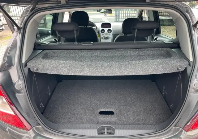 OPEL Corsa 1.2 16V Cosmo