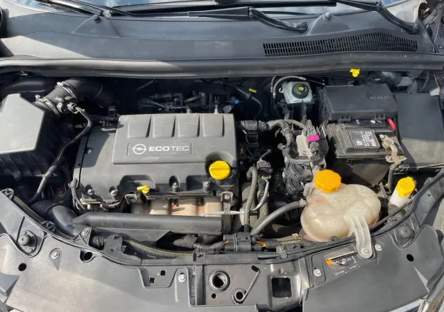 OPEL Corsa 1.2 16V Cosmo