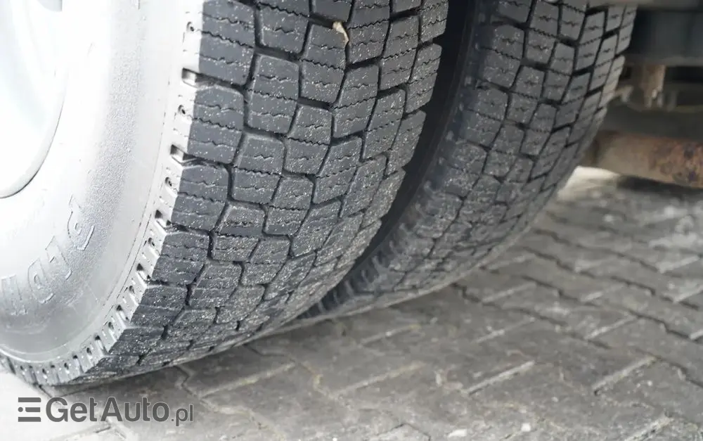 IVECO STRALIS 360 / 6X2 /  LAWETA / PLATFORMA 9,3 M / NAJAZDY HYDRAULICZNE / WYCIĄGARKA / OŚ PODONOSZONA  / EURO 6 