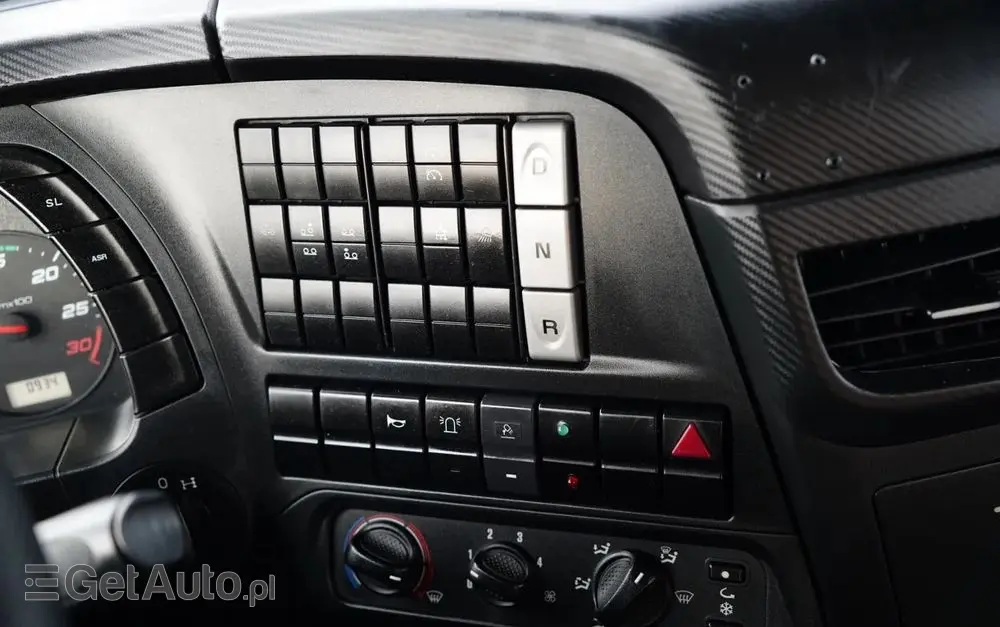 IVECO STRALIS 360 / 6X2 /  LAWETA / PLATFORMA 9,3 M / NAJAZDY HYDRAULICZNE / WYCIĄGARKA / OŚ PODONOSZONA  / EURO 6 