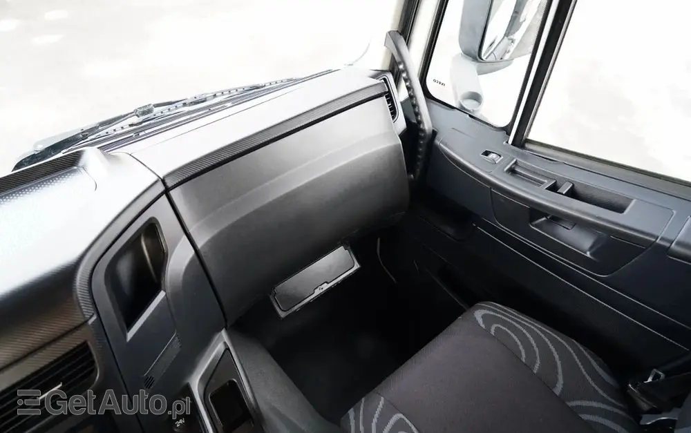 IVECO STRALIS 360 / 6X2 /  LAWETA / PLATFORMA 9,3 M / NAJAZDY HYDRAULICZNE / WYCIĄGARKA / OŚ PODONOSZONA  / EURO 6 