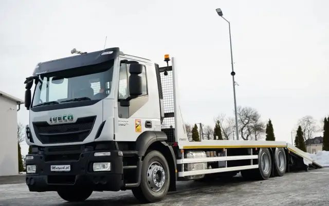 IVECO STRALIS 360 / 6X2 /  LAWETA / PLATFORMA 9,3 M / NAJAZDY HYDRAULICZNE / WYCIĄGARKA / OŚ PODONOSZONA  / EURO 6 