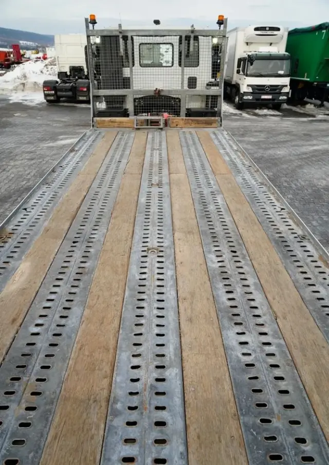 IVECO STRALIS 360 / 6X2 /  LAWETA / PLATFORMA 9,3 M / NAJAZDY HYDRAULICZNE / WYCIĄGARKA / OŚ PODONOSZONA  / EURO 6 