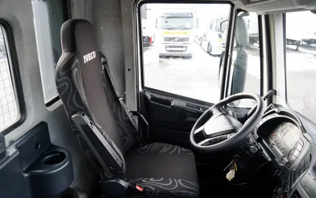 IVECO STRALIS 360 / 6X2 /  LAWETA / PLATFORMA 9,3 M / NAJAZDY HYDRAULICZNE / WYCIĄGARKA / OŚ PODONOSZONA  / EURO 6 