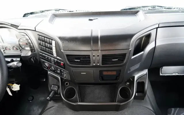 IVECO STRALIS 360 / 6X2 /  LAWETA / PLATFORMA 9,3 M / NAJAZDY HYDRAULICZNE / WYCIĄGARKA / OŚ PODONOSZONA  / EURO 6 