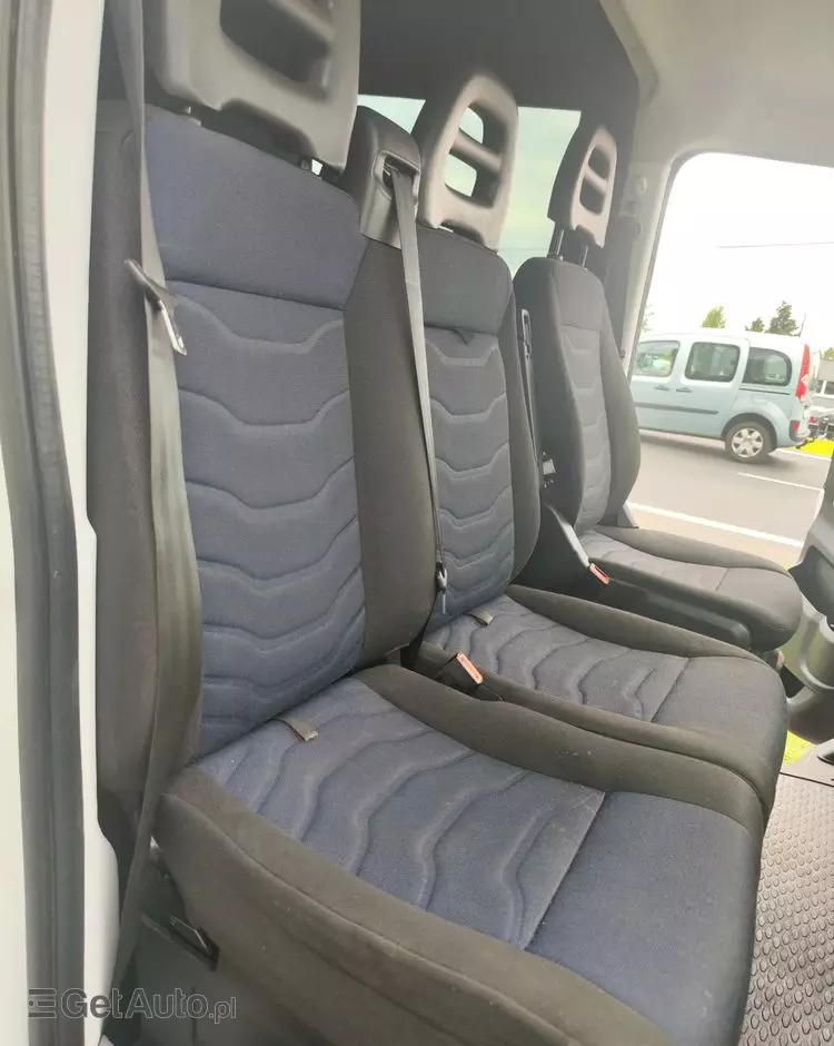 IVECO Daily 35S14 maxi brygadówka 7 osób 