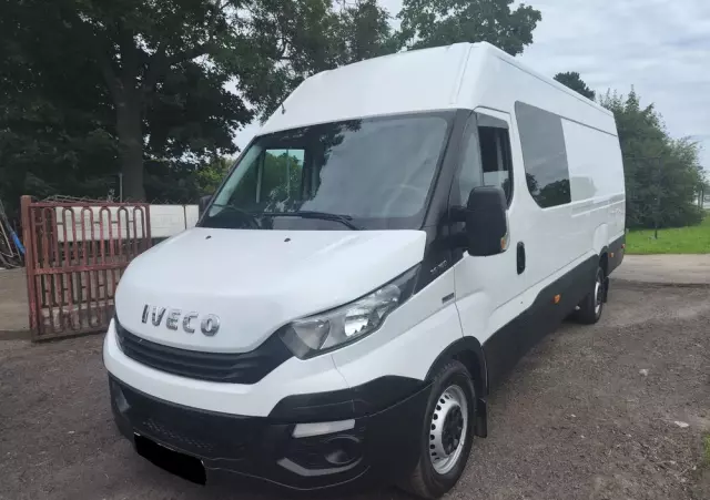IVECO Daily 35S14 maxi brygadówka 7 osób 