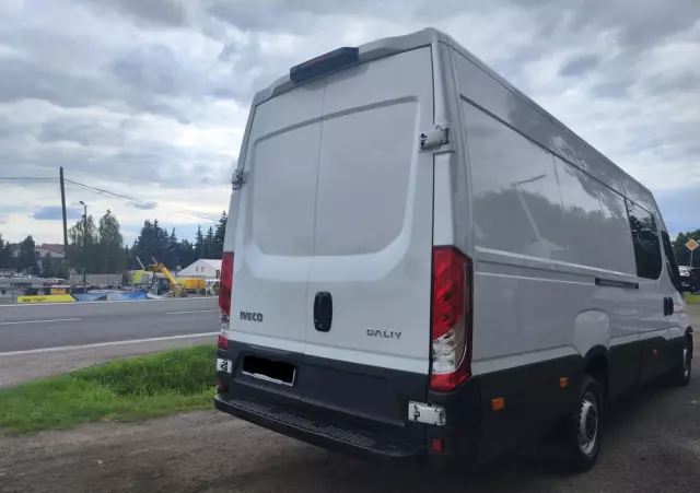 IVECO Daily 35S14 maxi brygadówka 7 osób 