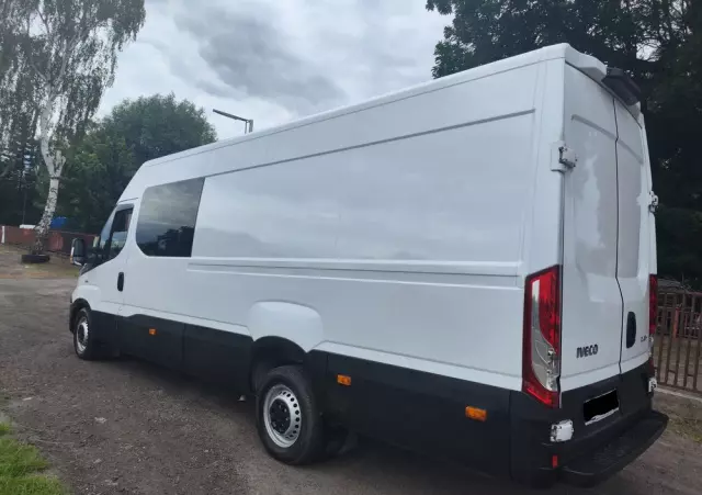 IVECO Daily 35S14 maxi brygadówka 7 osób 