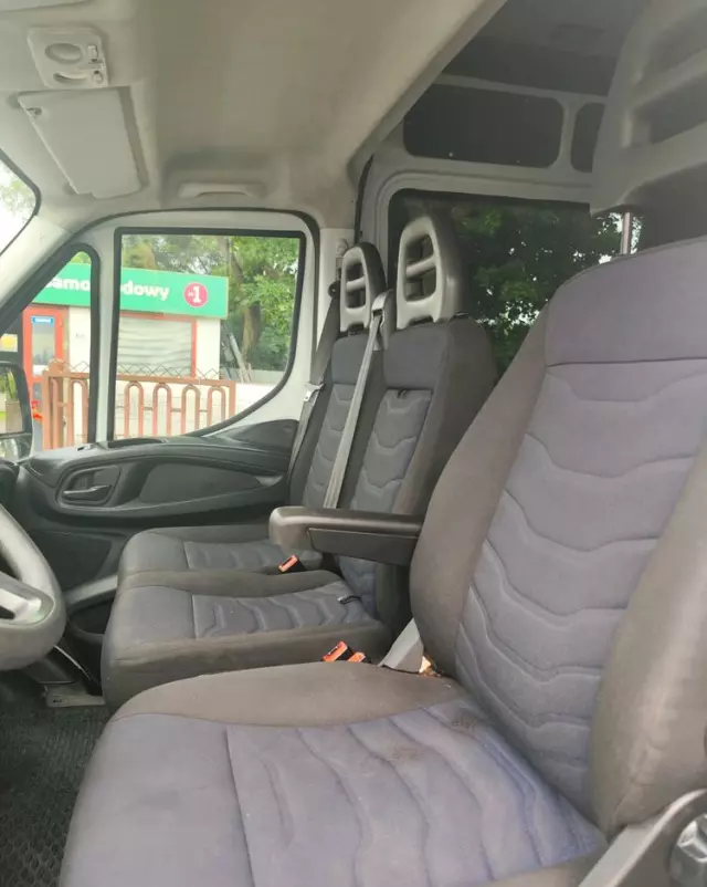 IVECO Daily 35S14 maxi brygadówka 7 osób 