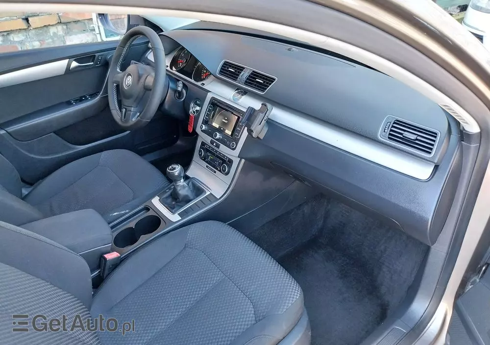 VOLKSWAGEN Passat 1.4 TSI Comfortline