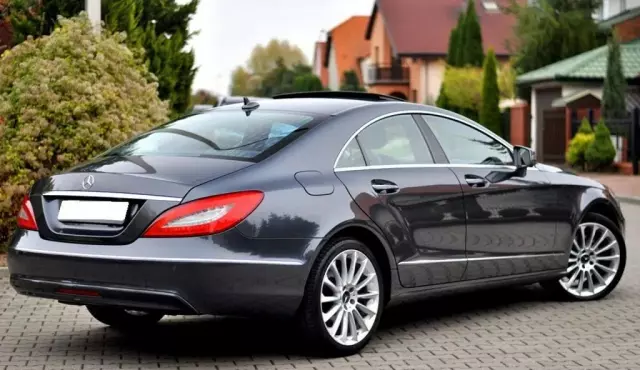 MERCEDES-BENZ CLS 