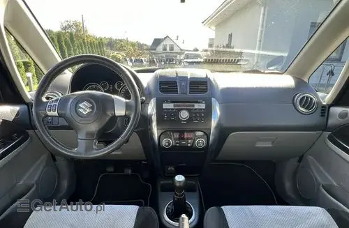 SUZUKI SX4 