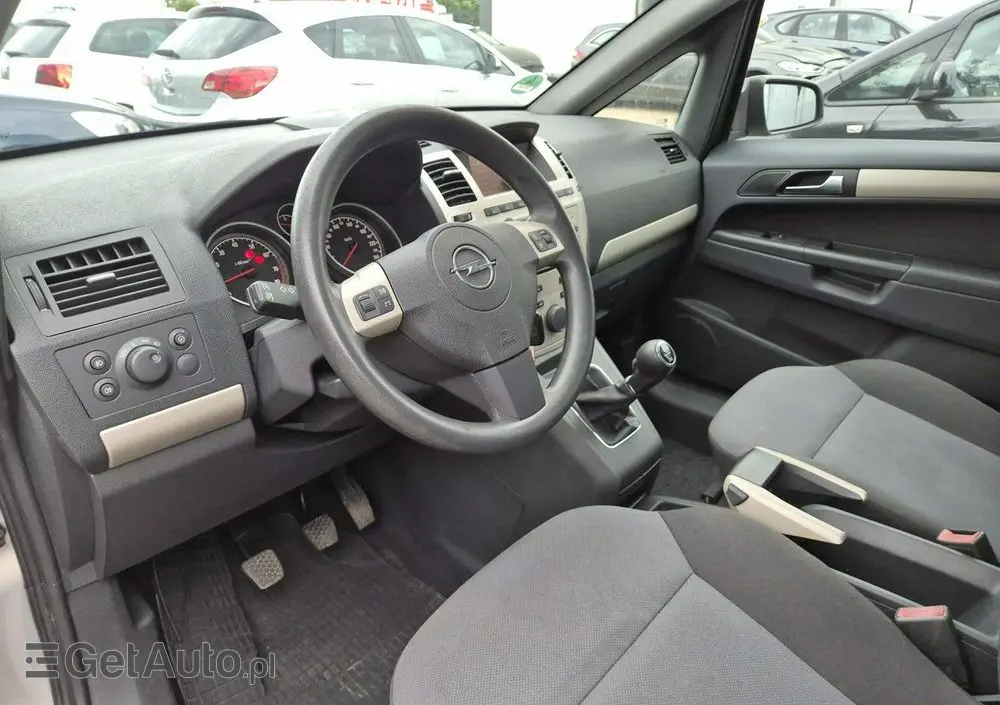 OPEL Zafira 1.8 Innovation