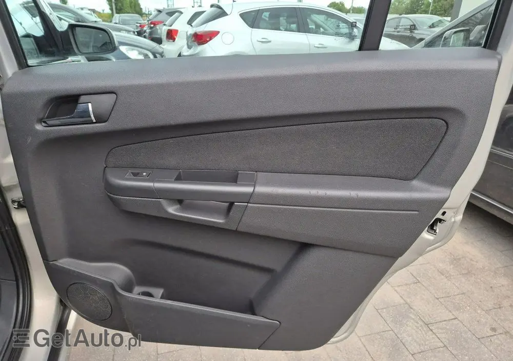 OPEL Zafira 1.8 Innovation