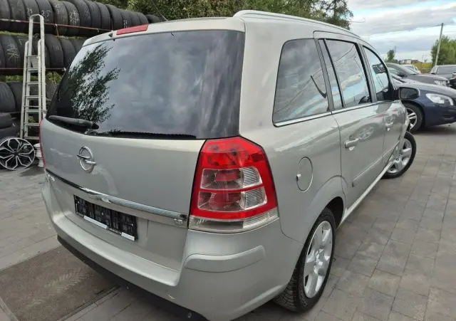 OPEL Zafira 1.8 Innovation