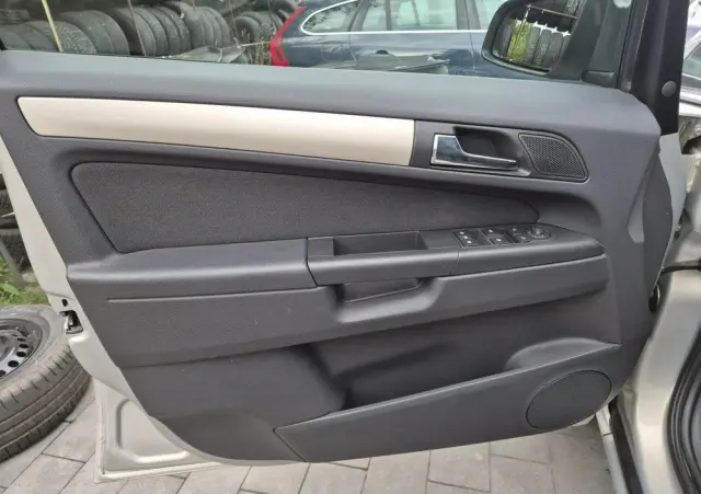 OPEL Zafira 1.8 Innovation