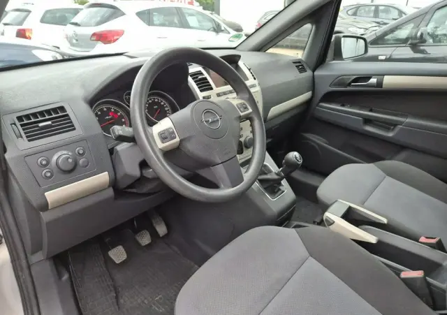 OPEL Zafira 1.8 Innovation