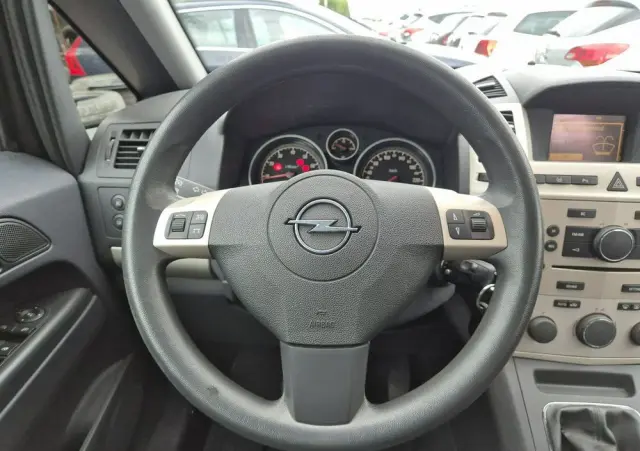 OPEL Zafira 1.8 Innovation