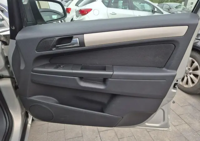 OPEL Zafira 1.8 Innovation