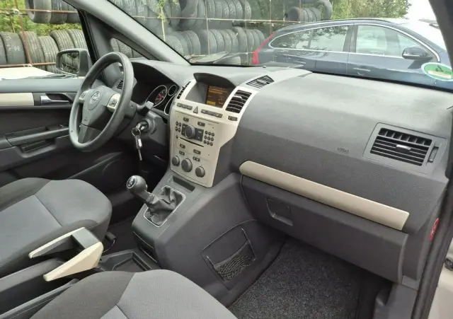 OPEL Zafira 1.8 Innovation