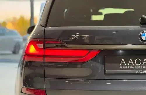 BMW X7 