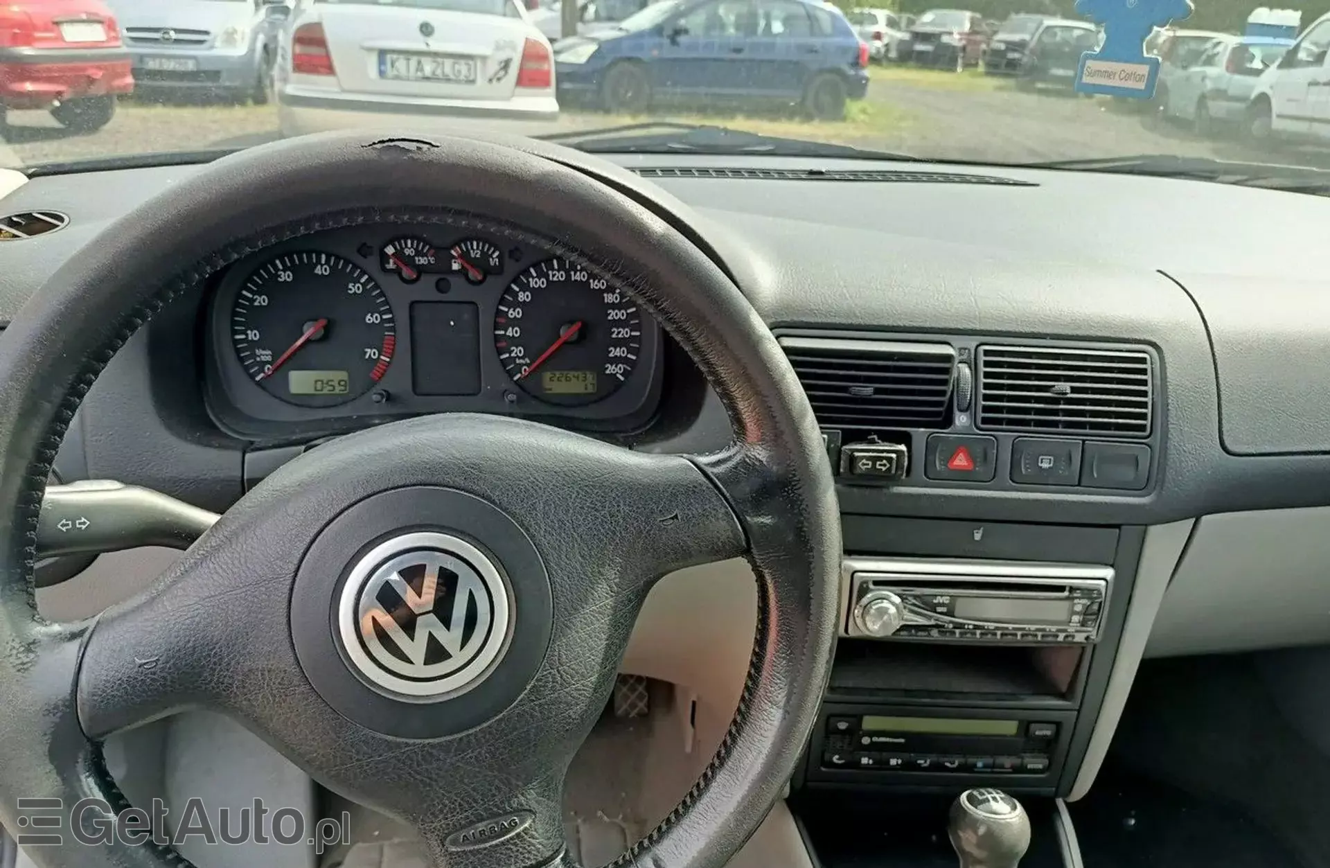 VOLKSWAGEN Golf 
