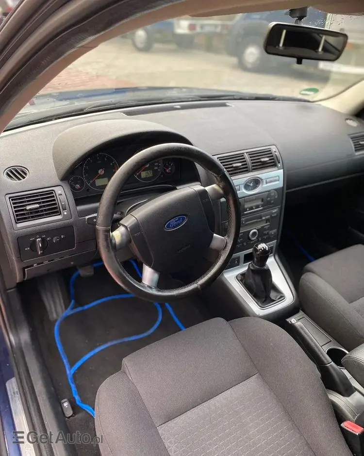 FORD Mondeo 1.8 Titanium