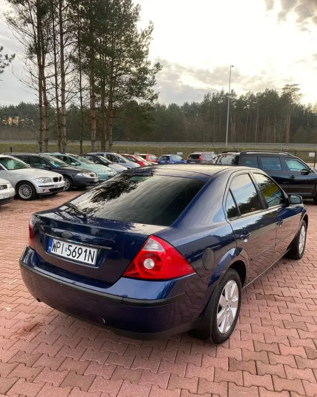 FORD Mondeo 1.8 Titanium