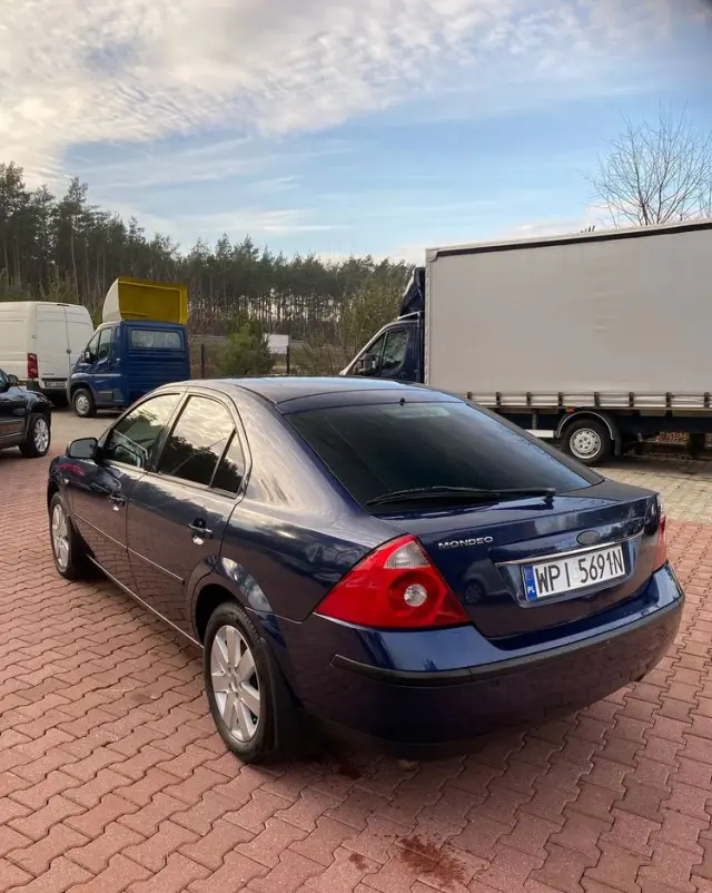 FORD Mondeo 1.8 Titanium