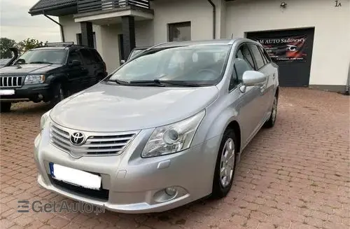 TOYOTA Avensis 