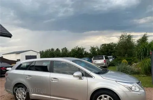 TOYOTA Avensis 
