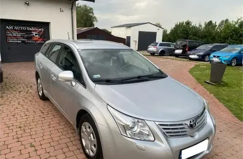 TOYOTA Avensis 