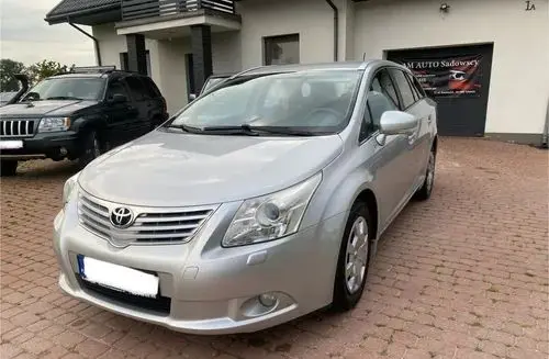 TOYOTA Avensis 