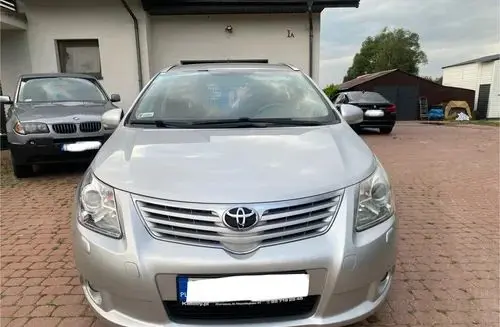 TOYOTA Avensis 