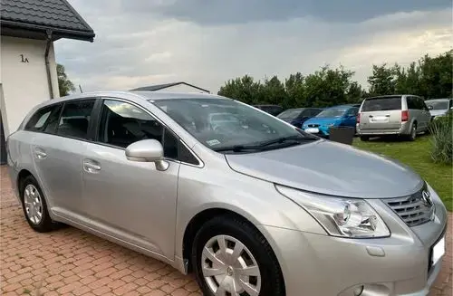 TOYOTA Avensis 