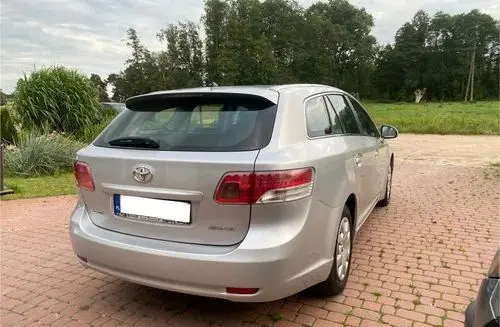 TOYOTA Avensis 