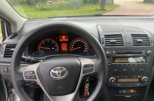 TOYOTA Avensis 
