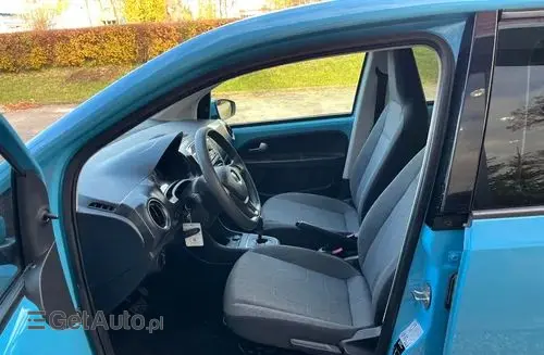 VOLKSWAGEN Up! 