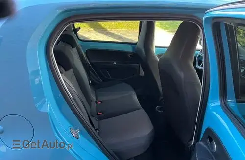 VOLKSWAGEN Up! 