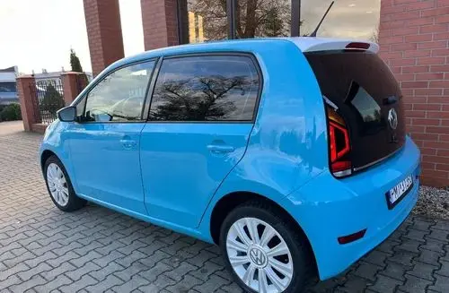VOLKSWAGEN Up! 