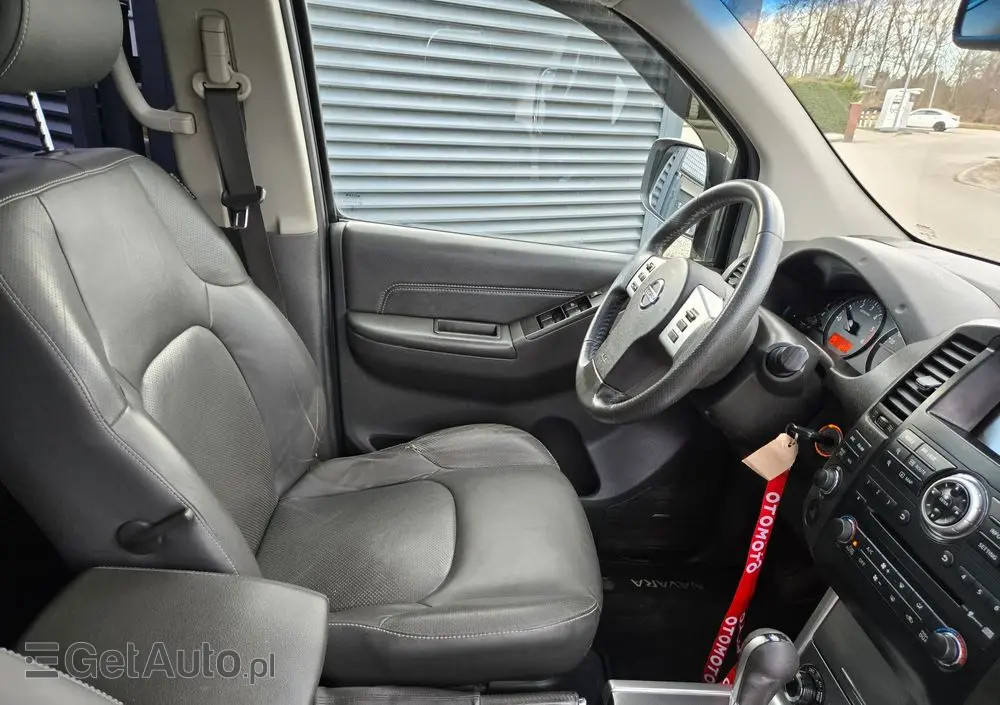 NISSAN Navara DPF Autm LB Platinum