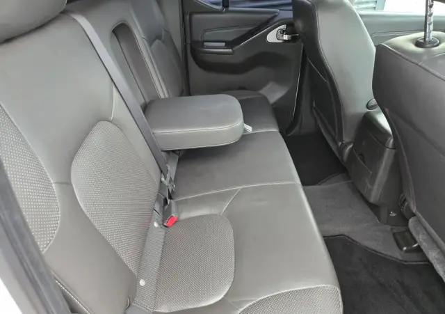 NISSAN Navara DPF Autm LB Platinum