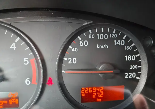 NISSAN Navara DPF Autm LB Platinum