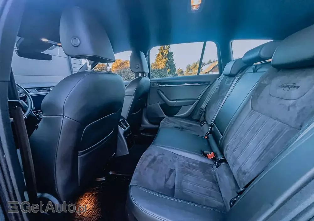 SKODA Octavia Combi 2.0 TDI 4x4 DSG L&K