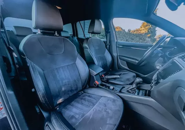 SKODA Octavia Combi 2.0 TDI 4x4 DSG L&K