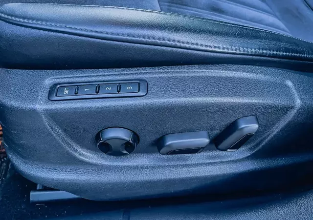 SKODA Octavia Combi 2.0 TDI 4x4 DSG L&K